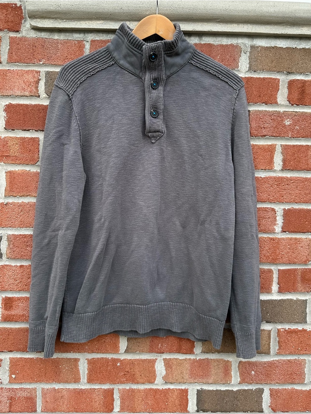 Carbon 2 Cobalt Sweater Men’s M Grey Pullover Henley Knit Casual Preppy Prep